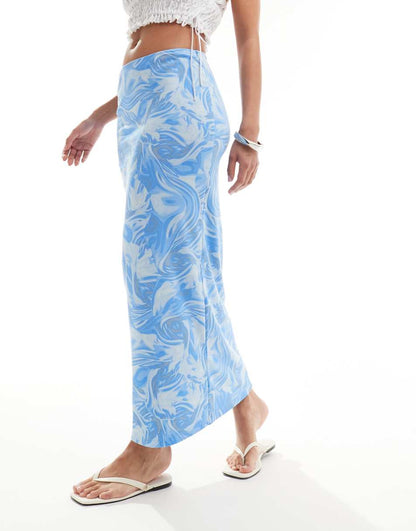 Monki midi skirt in blue blurr print