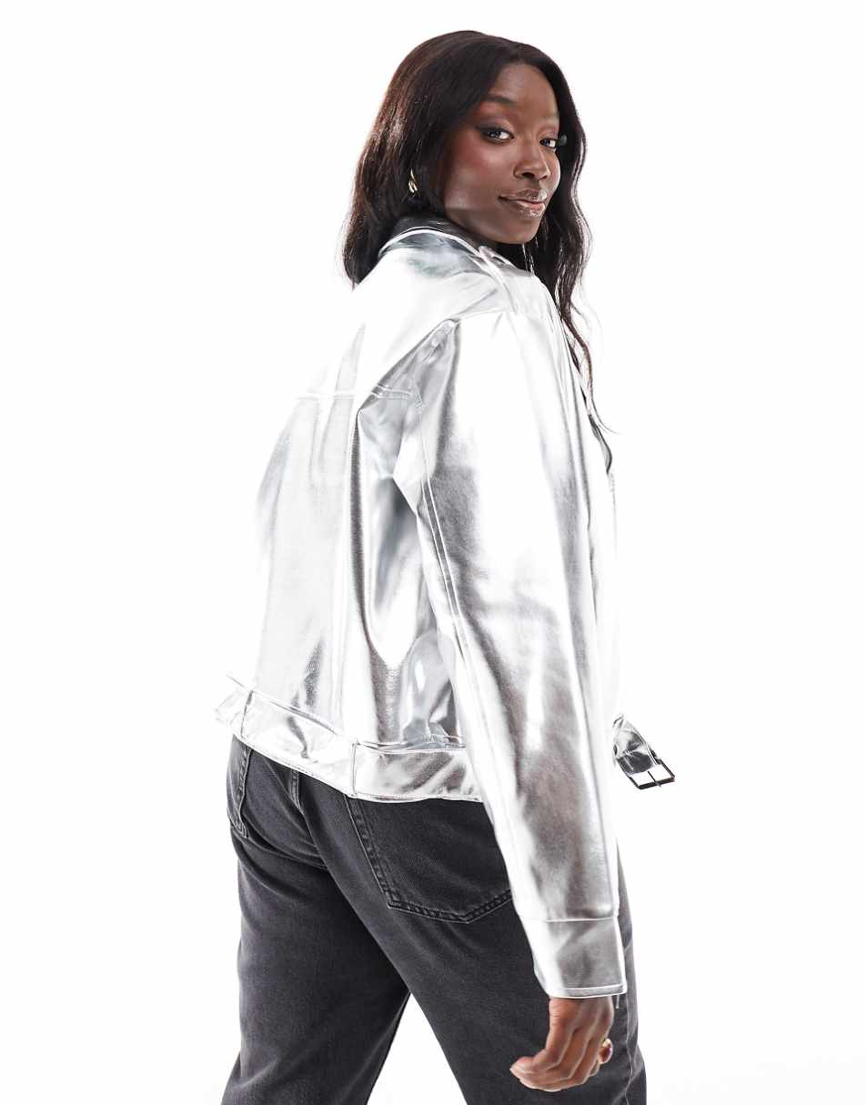 Yours metallic cropped jacket in silver