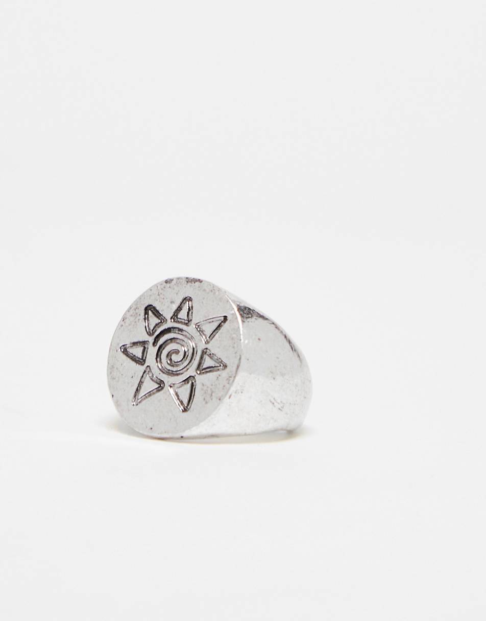 Reclaimed Vintage unisex ring with sketchy sun in silver