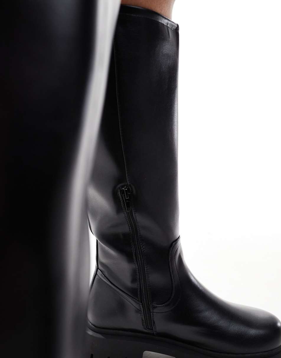 ASOS DESIGN Curve Carter chunky flat knee boots in black