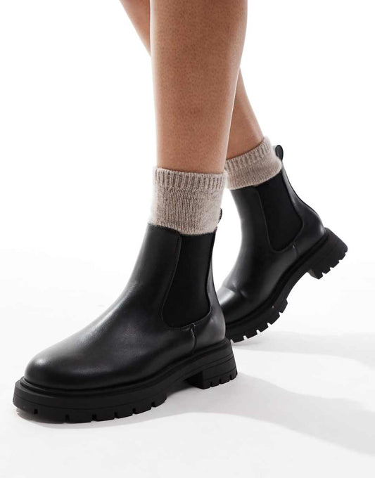 ASOS DESIGN Adjust chunky chelsea boots in black