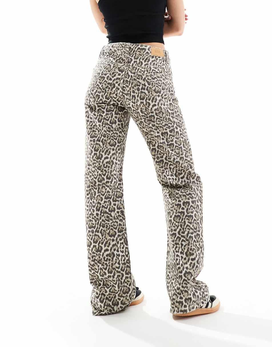 Stradivarius STR Petite straight leg jeans in leopard print