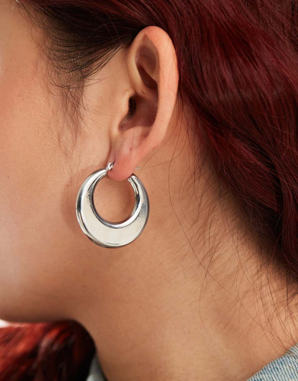 Lost Souls stainless steel sleek hoop earrings in silver