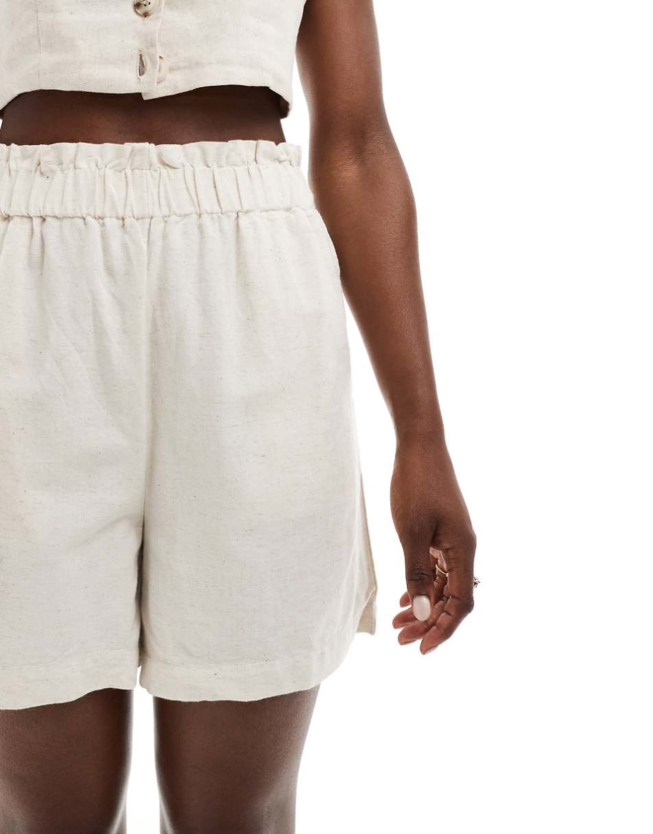 Vila linen blend shorts in oatmeal