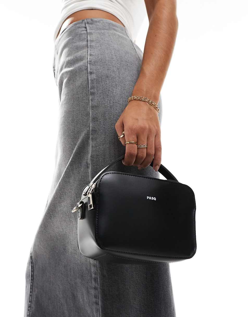 PASQ crossbody camera bag in black