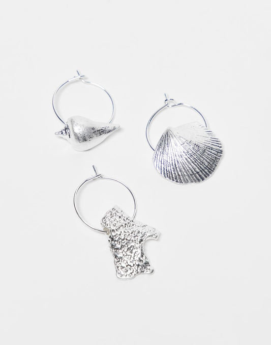 Weekday hoop earrings 3-pack with shell charms in silver