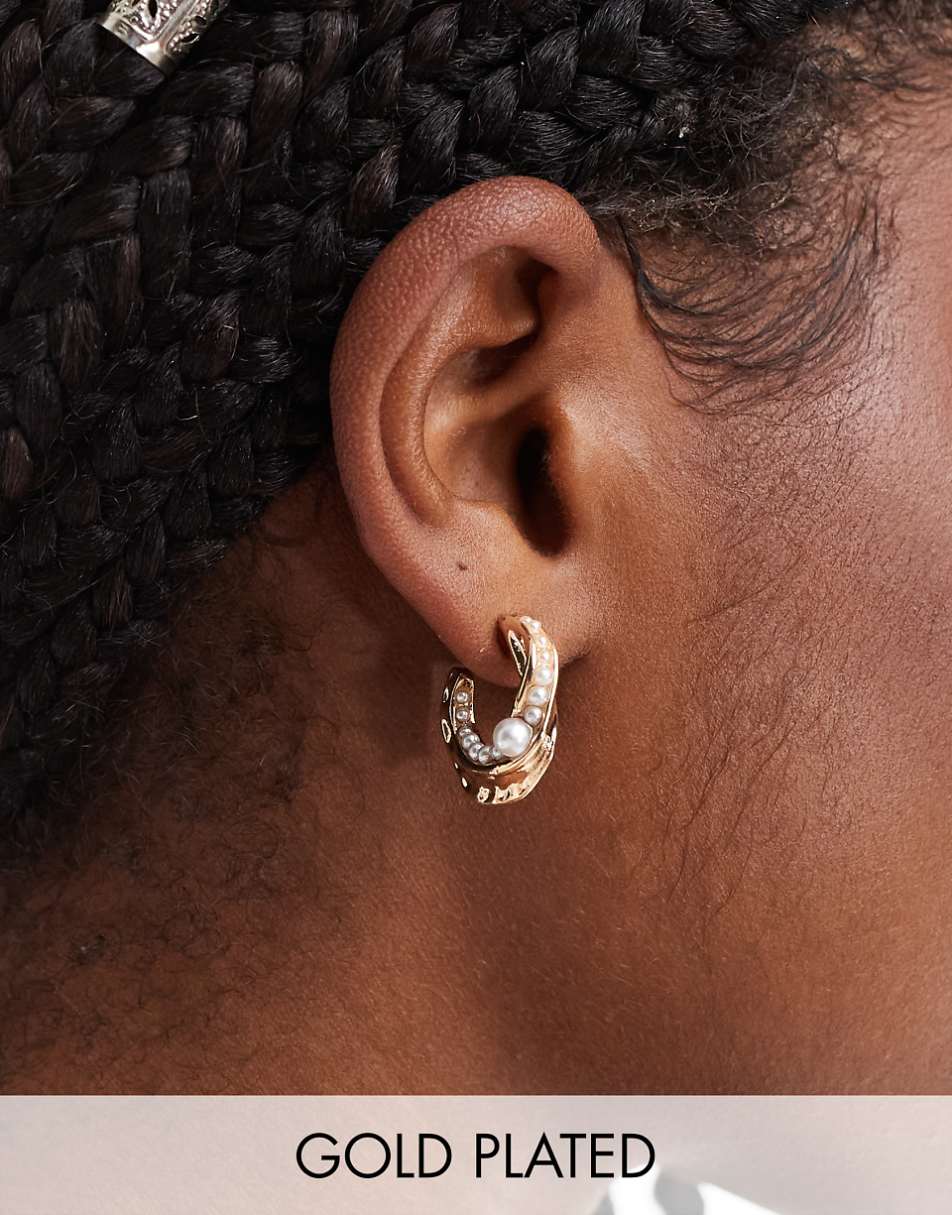Pieces faux pearl detail hoops in gold