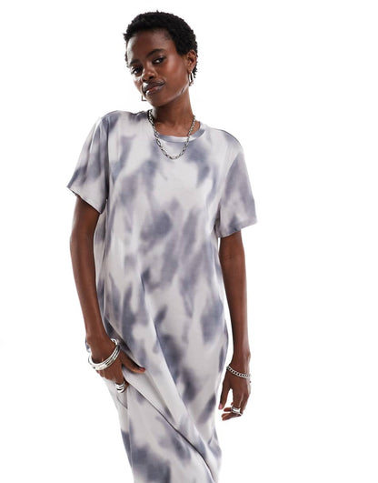 Monki maxi T-shirt dress in gray tie dye