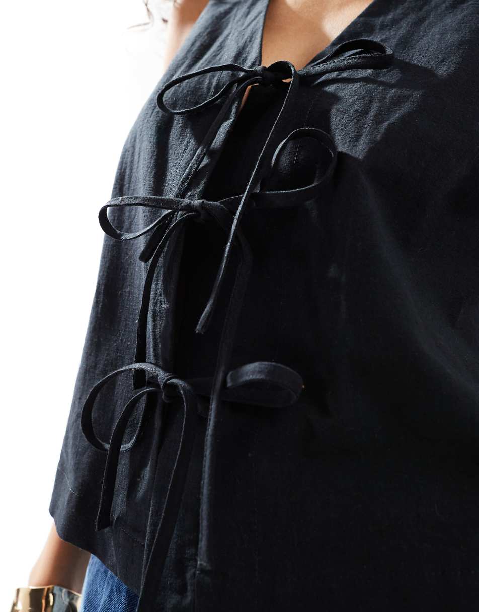 Nobody's Child Tessa sleeveless top in black