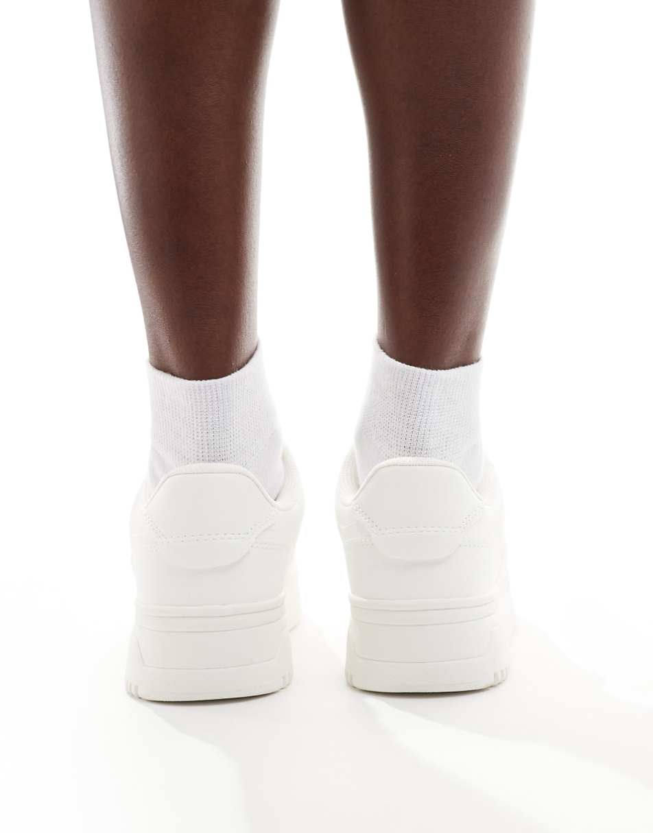 Pull&Bear chunky trainers in white