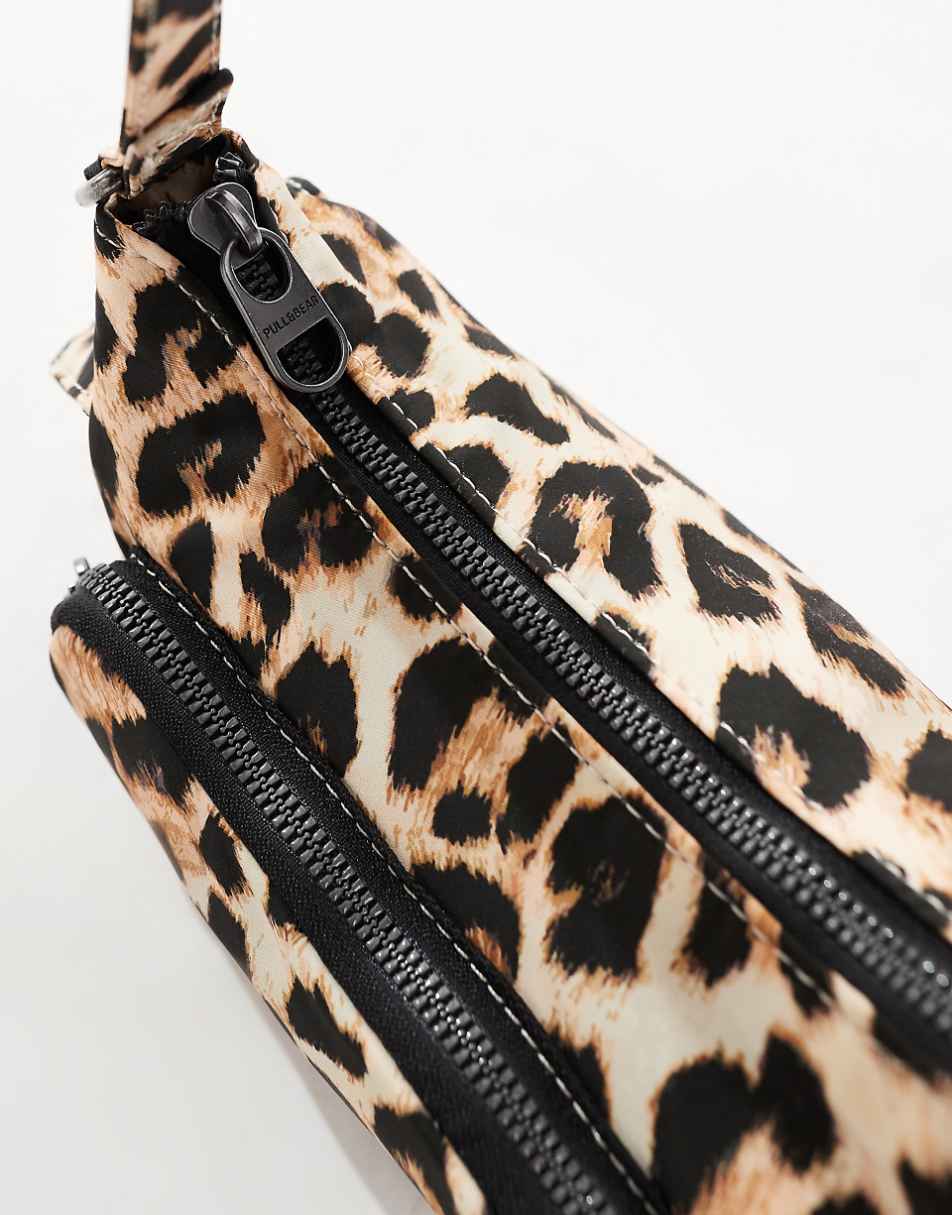 Pull&Bear slouchy shoulder bag in leopard print