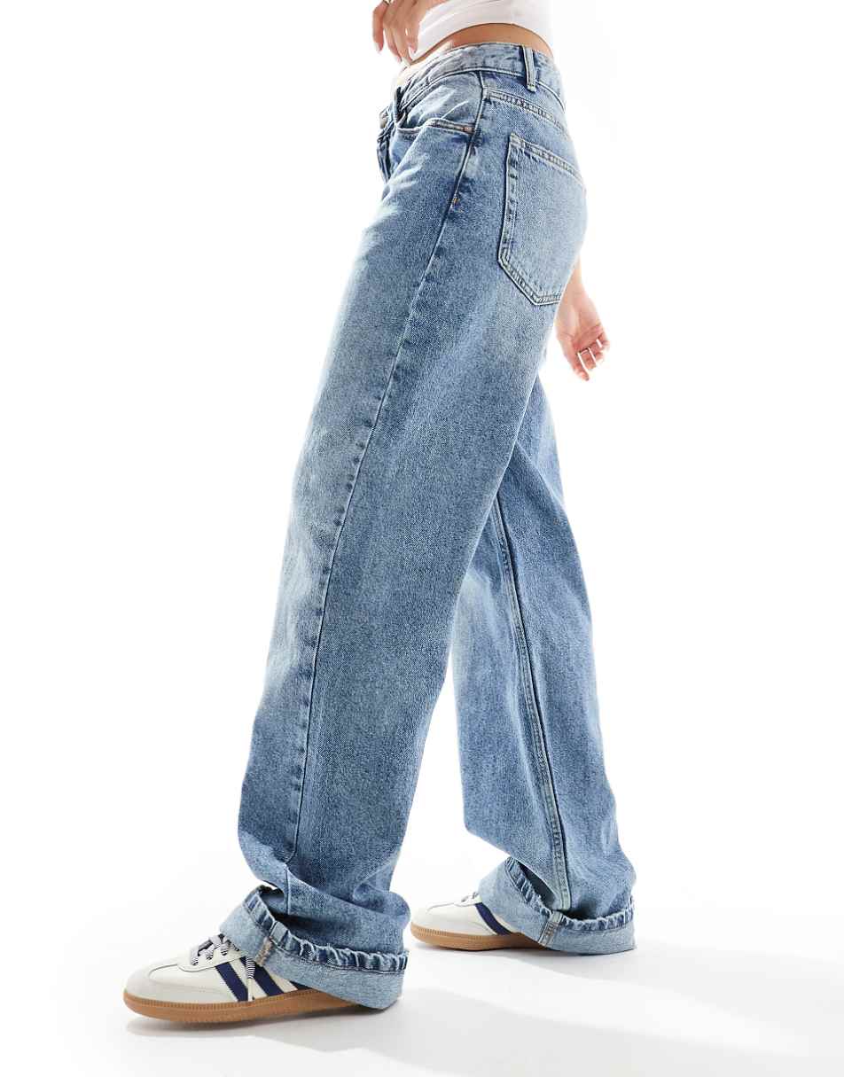 Pull&Bear wide leg turn-up jeans in mid blue