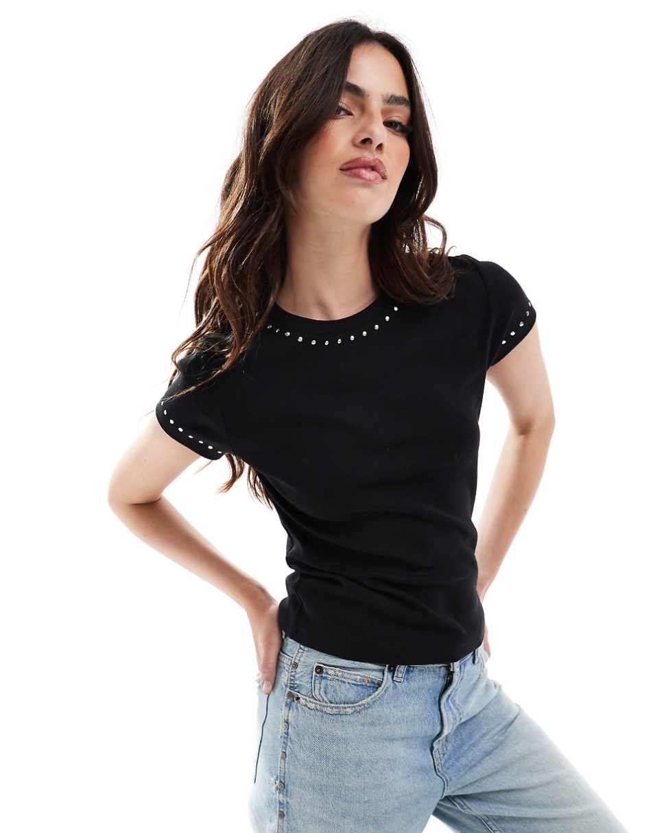 Stradivarius studded detail t-shirt in black