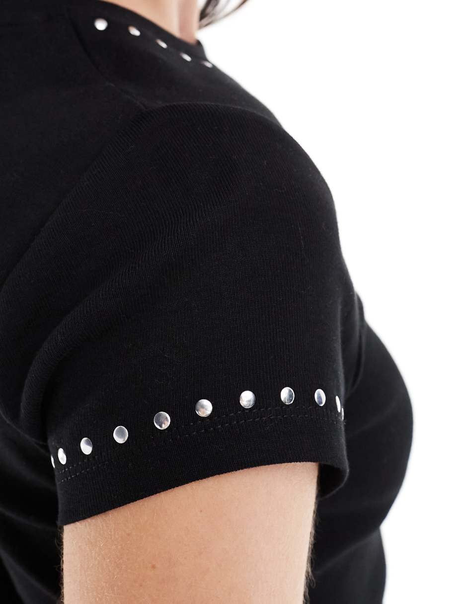 Stradivarius studded detail t-shirt in black